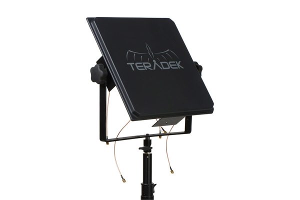 Teradek MultiPanel Antenna Array with Mount Teradek MultiPanel Antenna Array with Mount